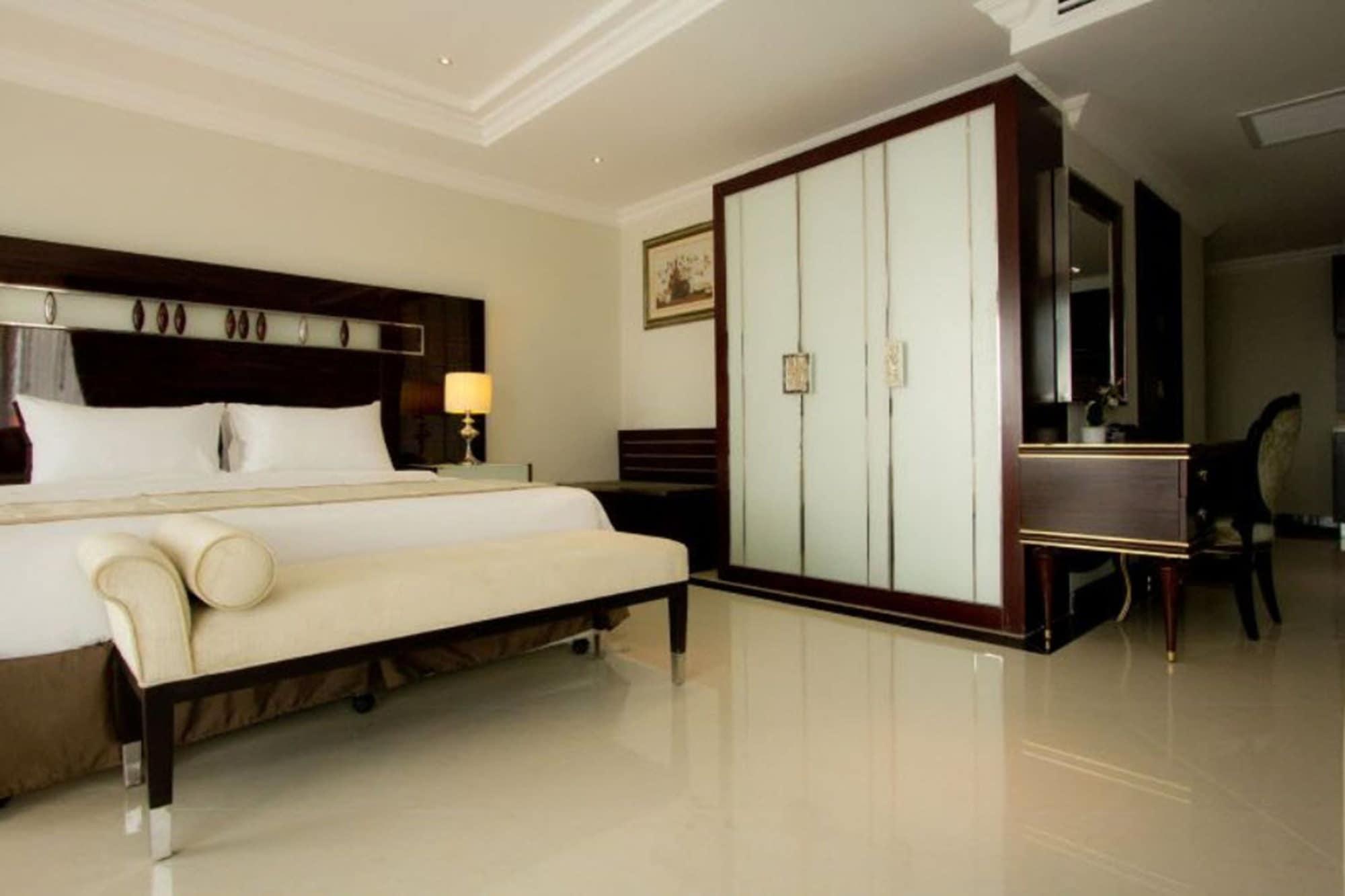 Lk Royal Wing Hotel Pattaya Exterior foto