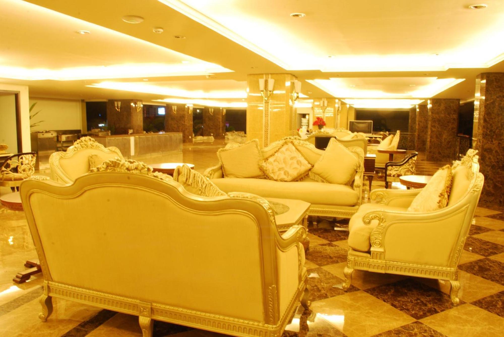 Lk Royal Wing Hotel Pattaya Exterior foto