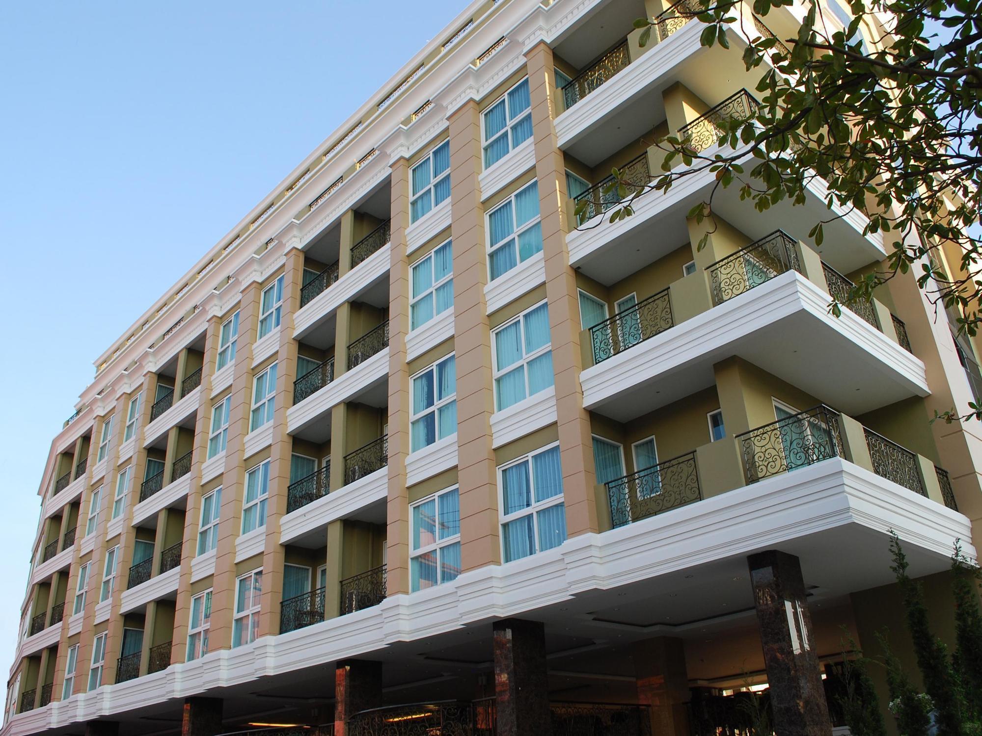 Lk Royal Wing Hotel Pattaya Exterior foto